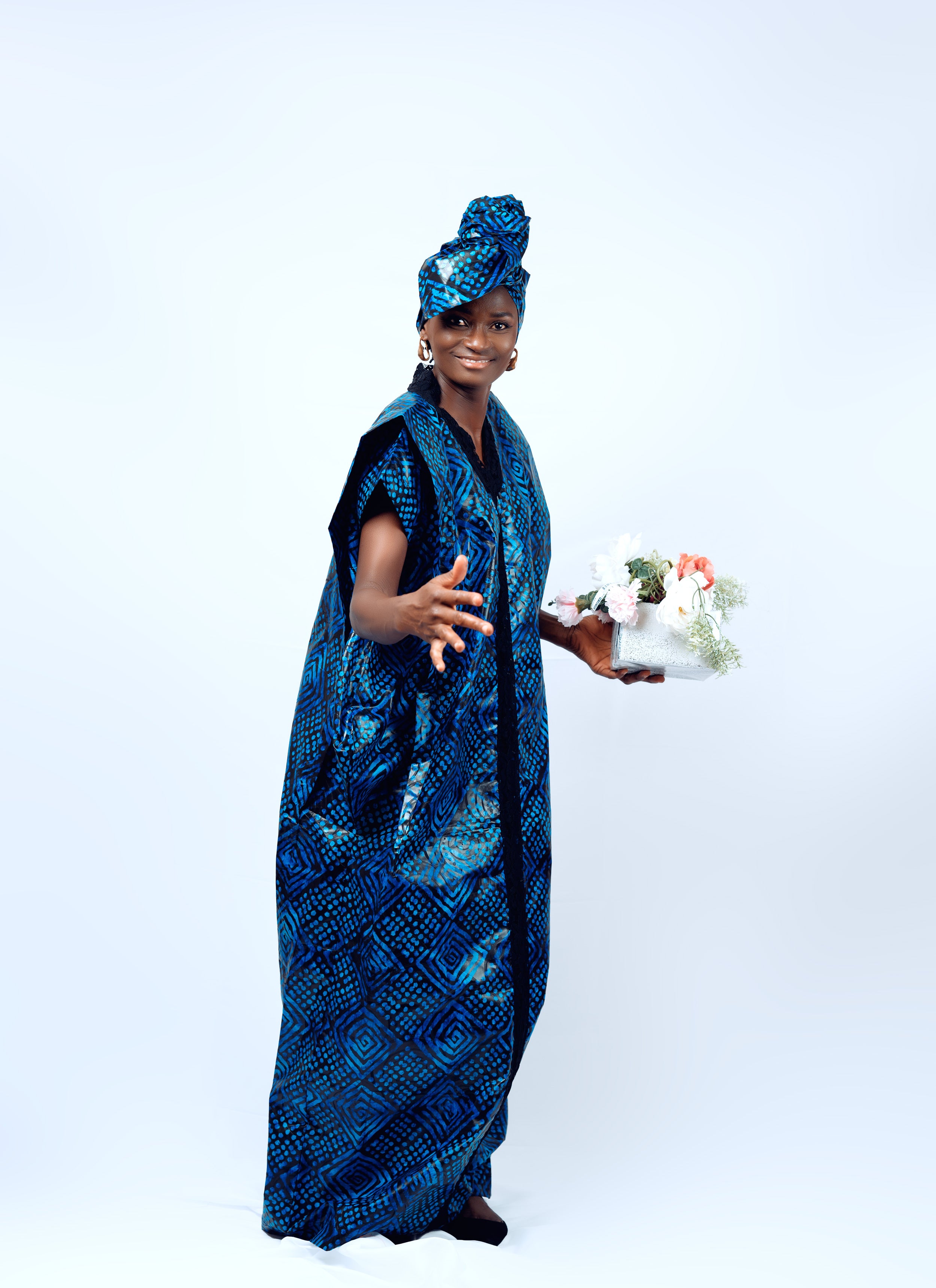 Scalloped Sleeve Blue Boubou with Lace Trim